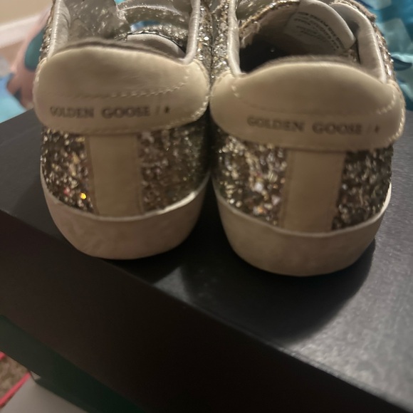 Golden Goose Silver and Cream Sneakers with Velcro Closure - Picture 3 of 4